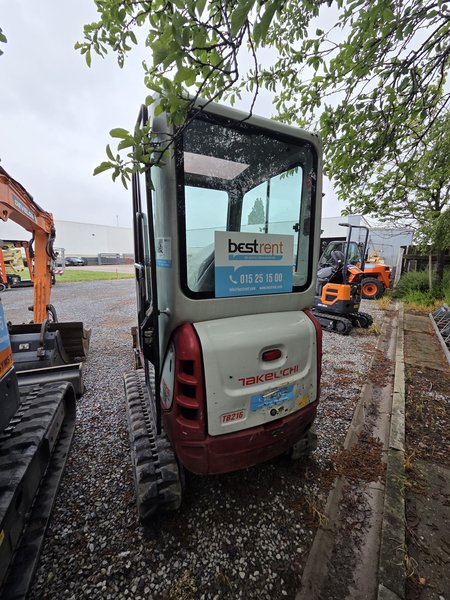 Minigraver Takeuchi TB216