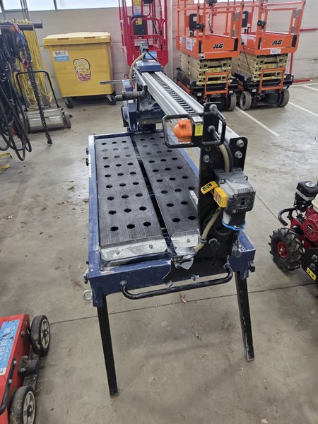 Tafelzaagmachine voor vloeren tot 1 meter